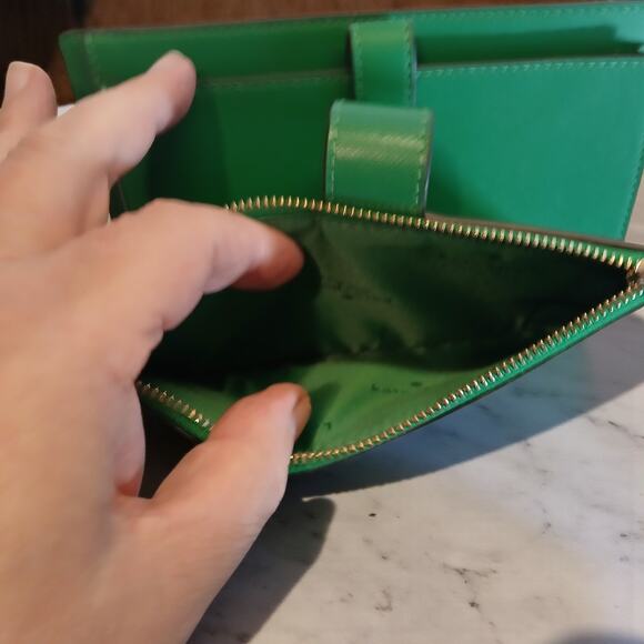NWT - Kate Spade Staci Saffiano Leather Phone Wallet Wristlet in Green - Picture 12 of 13